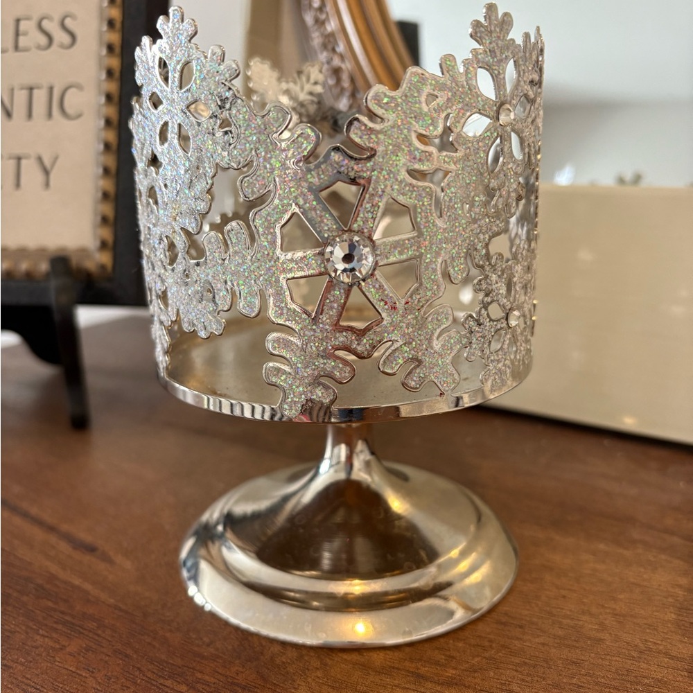 Bath & Body Works Glittering Silver Snowflake Candle Holder